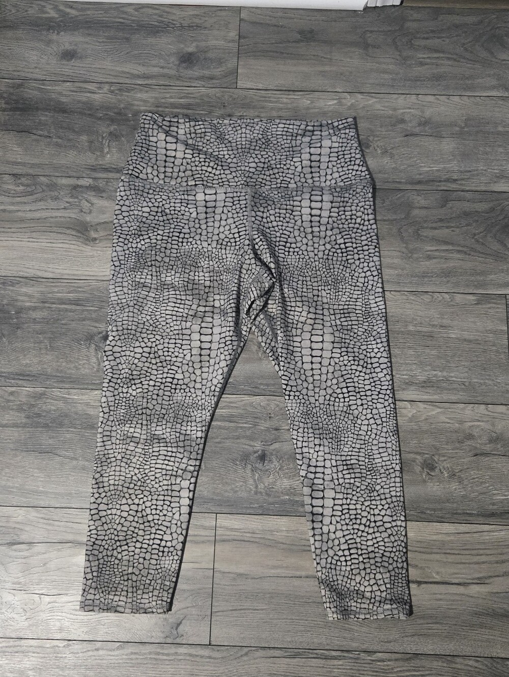Gray Snake-Print Women's Athletic Activewear Leggings